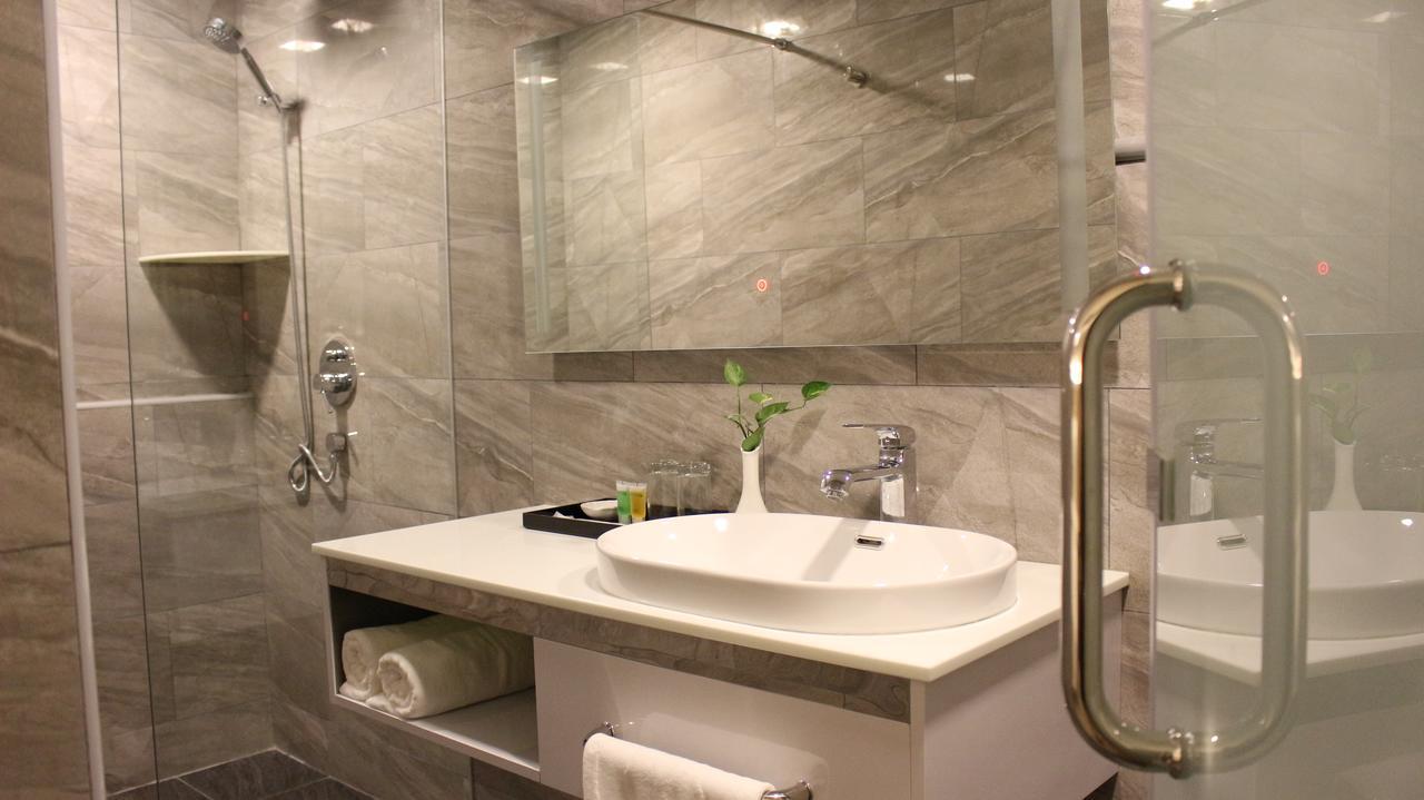 Zen Boutique Hotel Ulu Tiram Kültér fotó