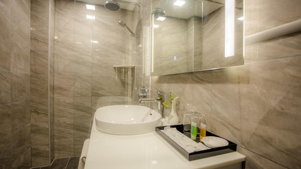 Zen Boutique Hotel Ulu Tiram Kültér fotó