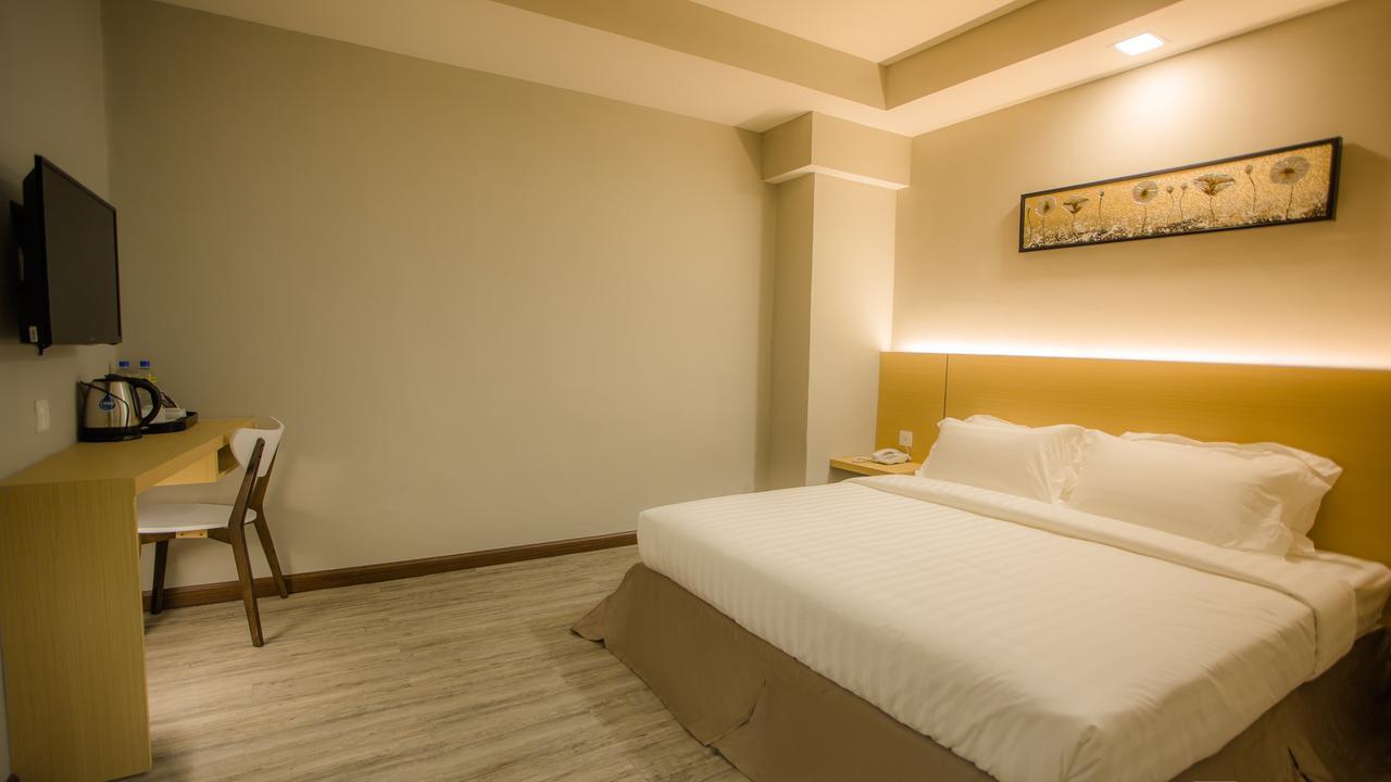 Zen Boutique Hotel Ulu Tiram Kültér fotó